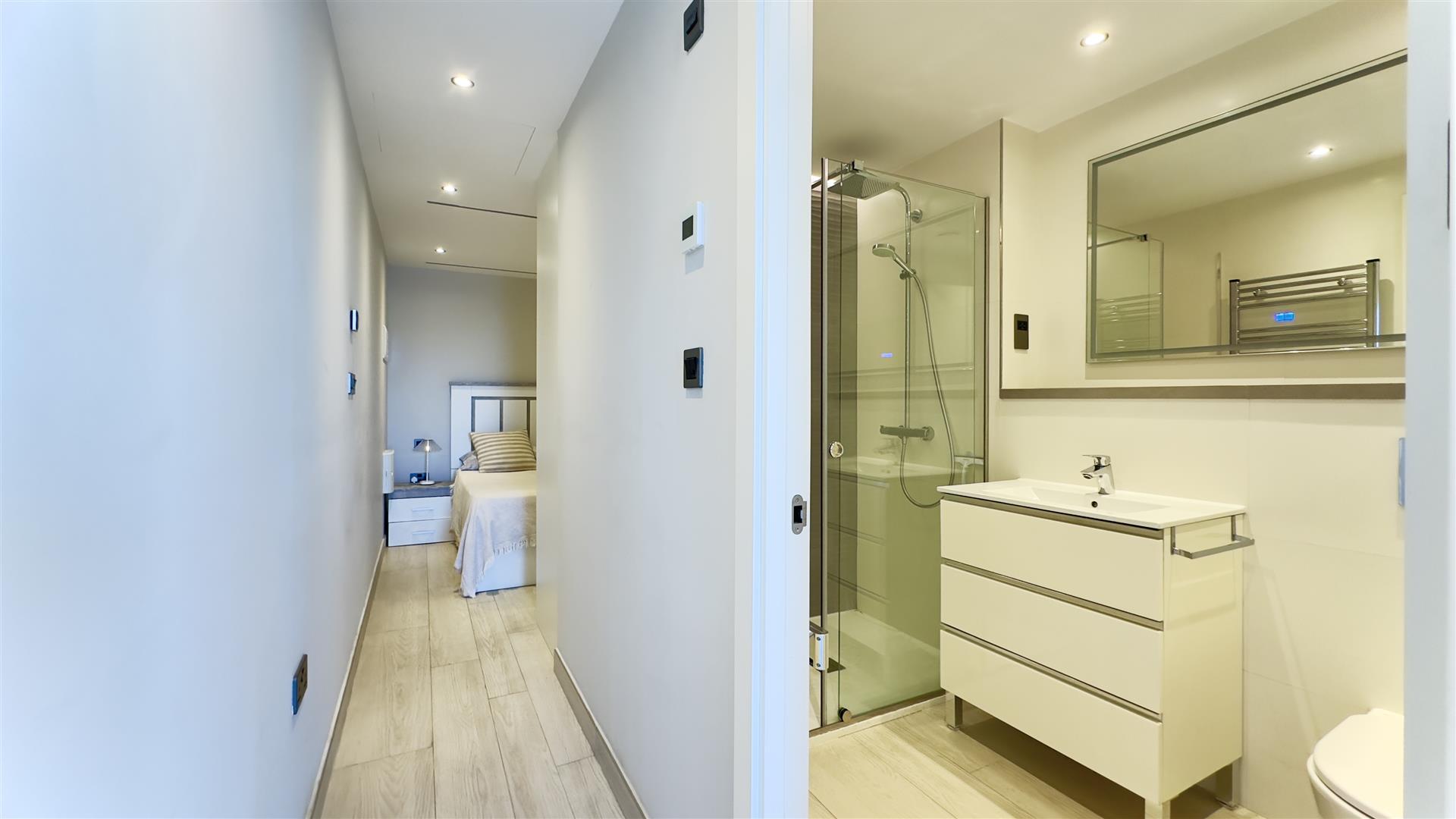 Image of Apartment for Sale in Marina Club-Gibraltar, Image 8